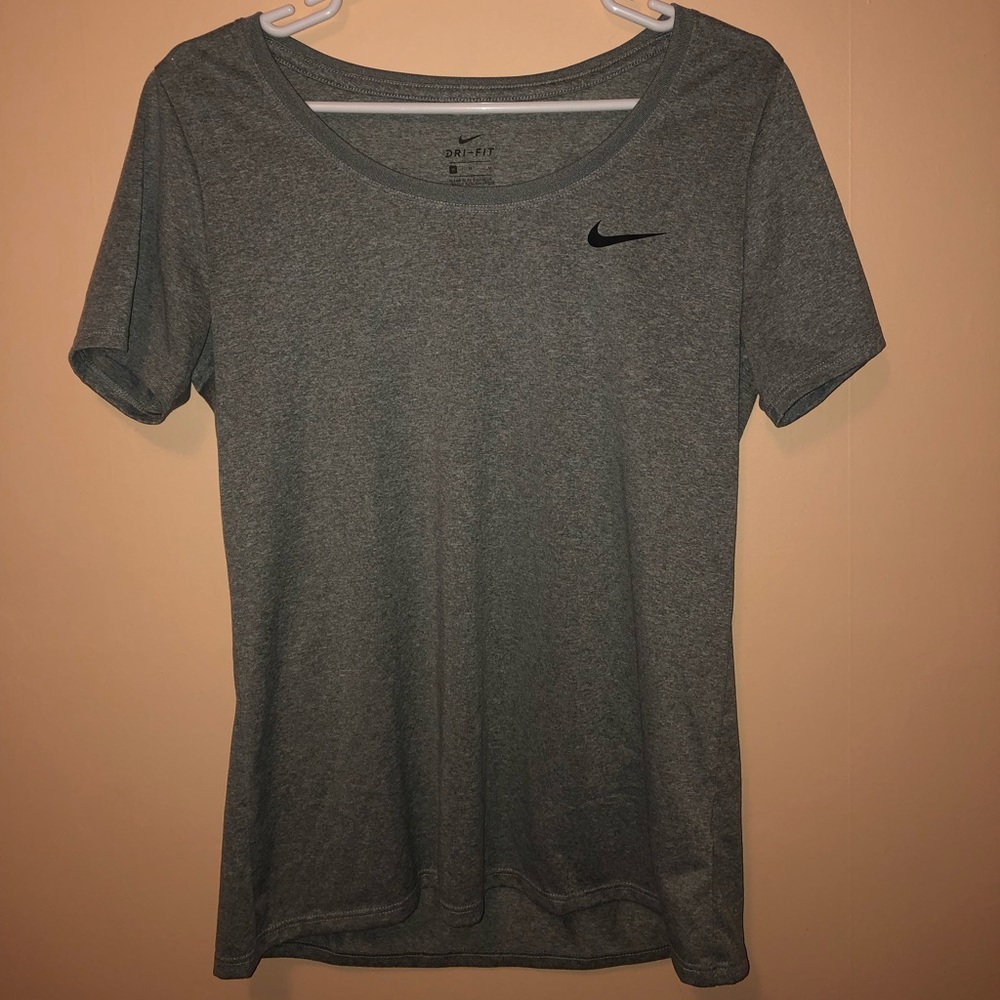 Nike t-shirt ( dri-fit )